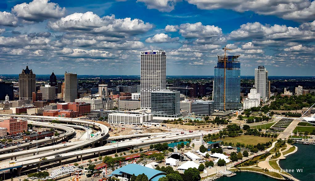 milwaukee wi skyline water