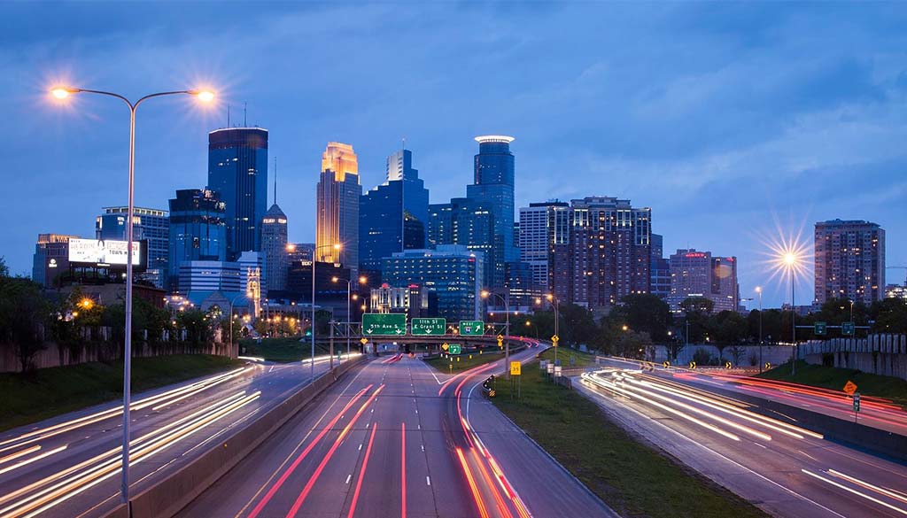 minneapolis mn night skyline